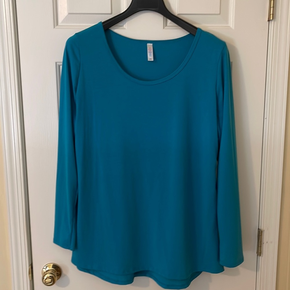Green LuLaRoe Lynnae Long Sleeve T-shirt Size 2XL